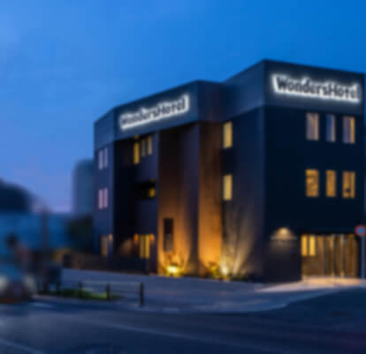 写真：ワンダーズホテルの外観