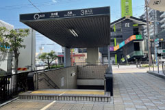 写真：地下鉄鶴舞線・名鉄豊田線「赤池駅」「3出入口」